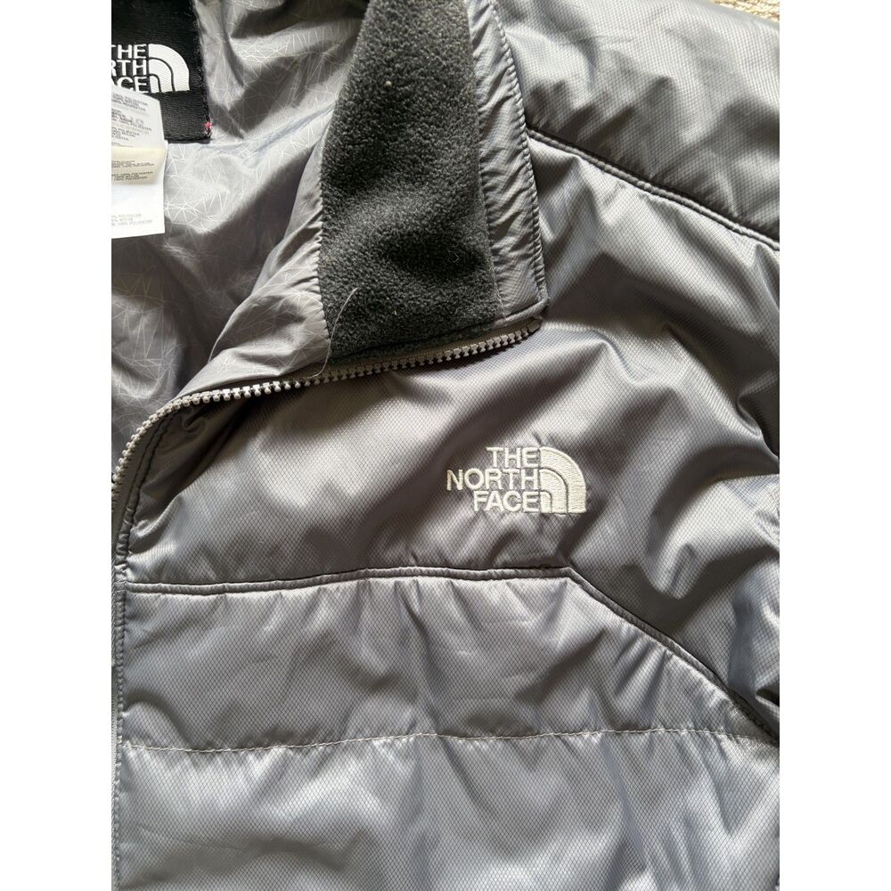 Lightweight North Face Puffer Jacket - Picture 6 of 6